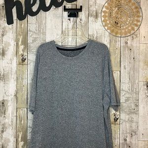 Men’s Lululemon short sleeve shirt